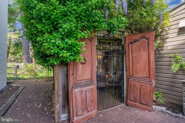 70 W BRIDGE ST, New Hope, PA 18938