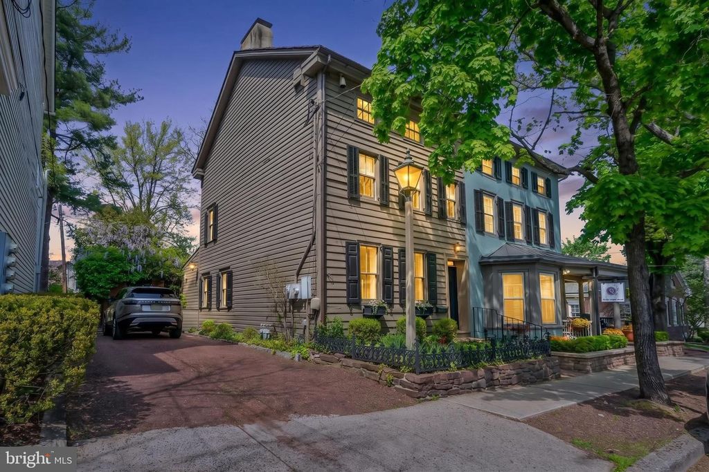 70 W BRIDGE ST, New Hope, PA 18938