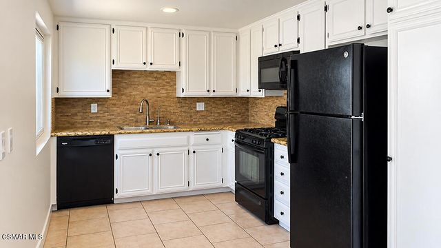 207 Green Heath Place, Thousand Oaks, CA 91361