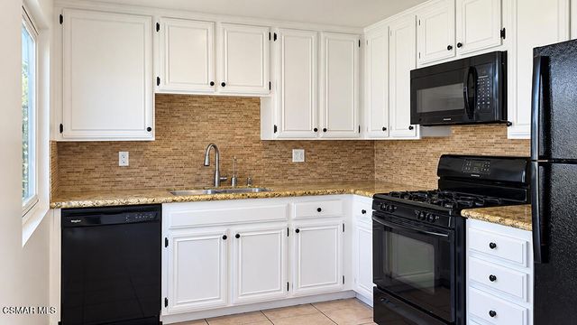 207 Green Heath Place, Thousand Oaks, CA 91361