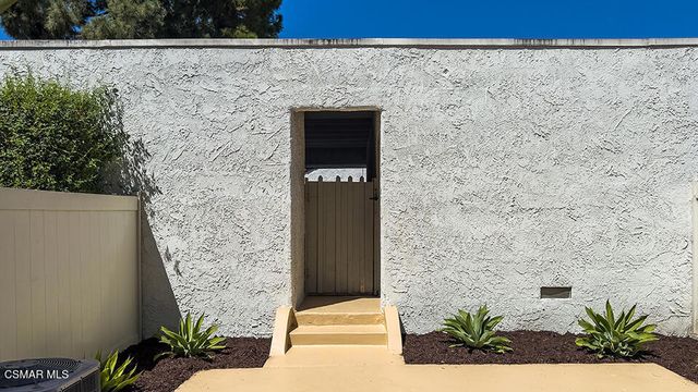207 Green Heath Place, Thousand Oaks, CA 91361