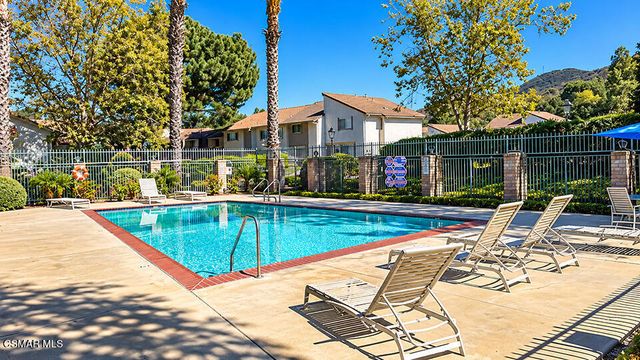 207 Green Heath Place, Thousand Oaks, CA 91361
