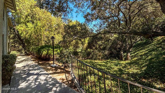 207 Green Heath Place, Thousand Oaks, CA 91361