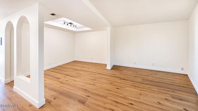 207 Green Heath Place, Thousand Oaks, CA 91361