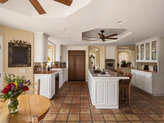 20784 Fortuna Del Norte, Elfin Forest, CA 92029