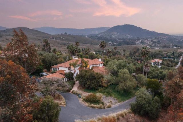 20784 Fortuna Del Norte, Elfin Forest, CA 92029