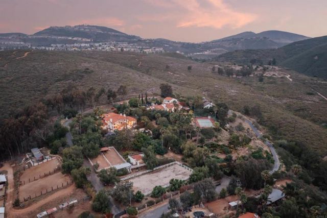 20784 Fortuna Del Norte, Elfin Forest, CA 92029