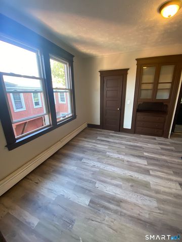 850 Park Street 3E, Hartford, CT 06106