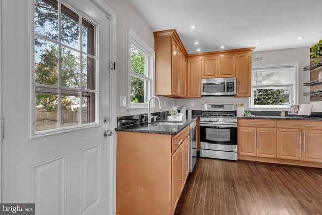 6211 SLIGO PKWY, Hyattsville, MD 20782
