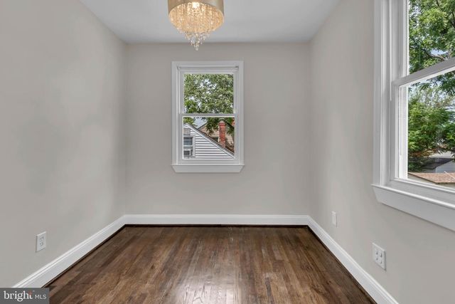 6211 SLIGO PKWY, Hyattsville, MD 20782