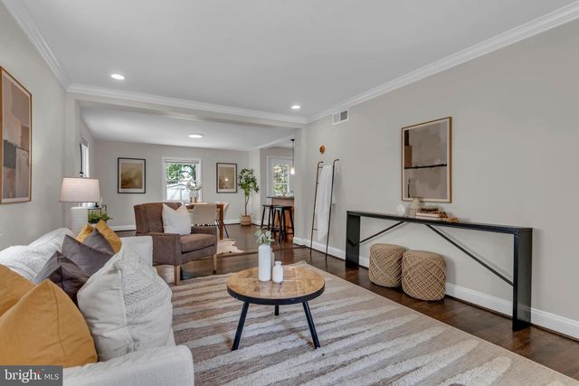 6211 SLIGO PKWY, Hyattsville, MD 20782