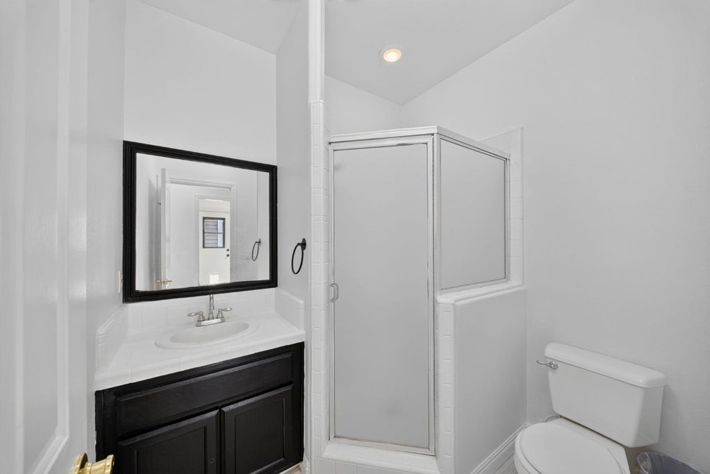 Image 46 of property listing at 602 Fallbrook Avenue, Clovis, CA 93611
