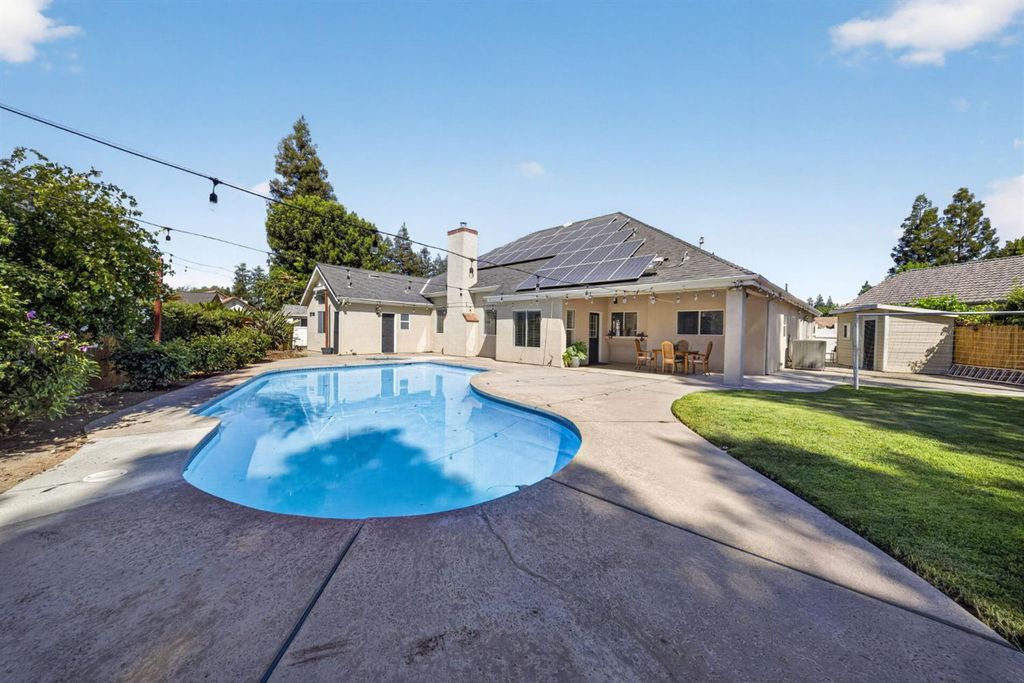 Image 56 of property listing at 602 Fallbrook Avenue, Clovis, CA 93611