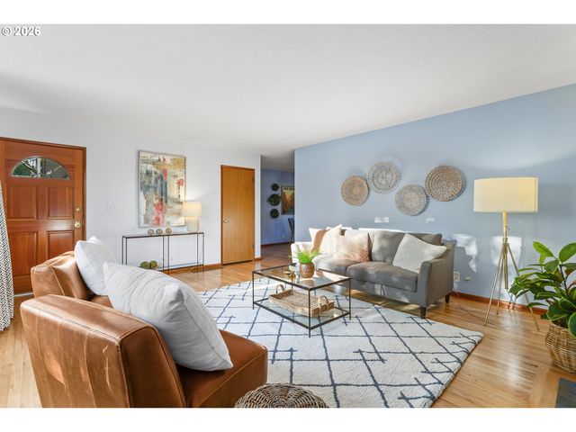 6900 Sw 11TH Dr, Portland, OR 97219