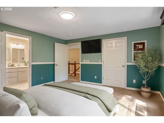 1590 JAMESTOWN St, Salem, OR 97302