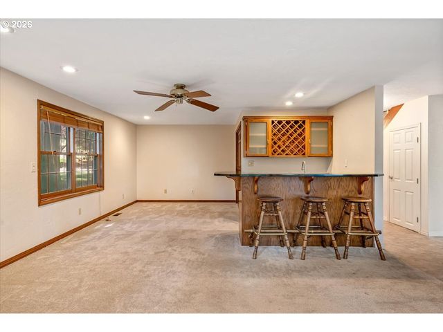 1590 JAMESTOWN St, Salem, OR 97302