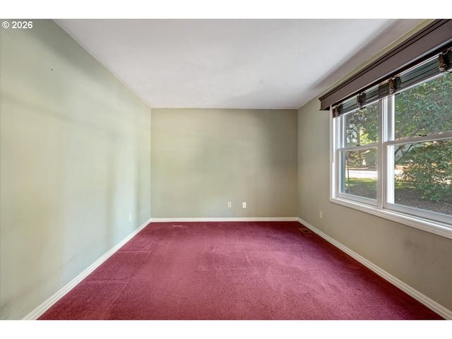 1590 JAMESTOWN St, Salem, OR 97302
