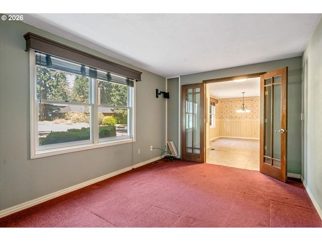 1590 JAMESTOWN St, Salem, OR 97302