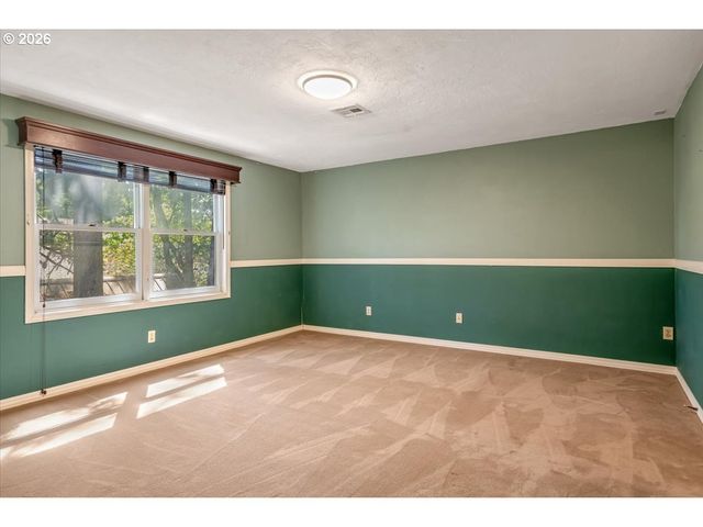 1590 JAMESTOWN St, Salem, OR 97302