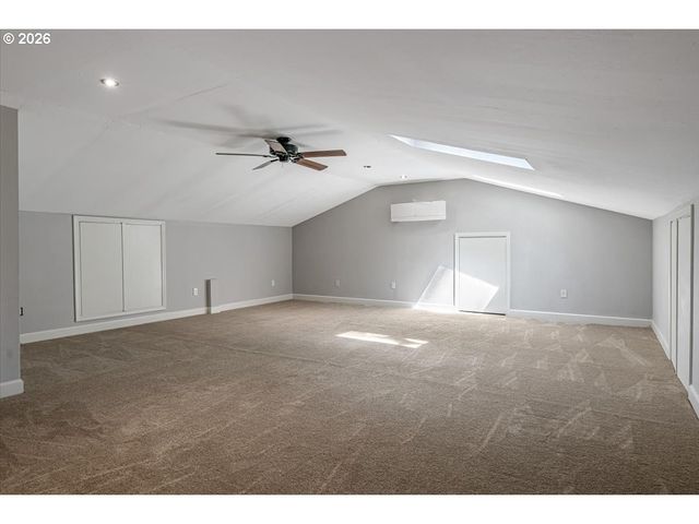 1590 JAMESTOWN St, Salem, OR 97302