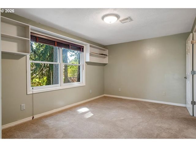 1590 JAMESTOWN St, Salem, OR 97302