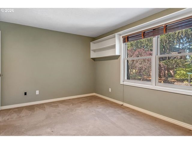 1590 JAMESTOWN St, Salem, OR 97302