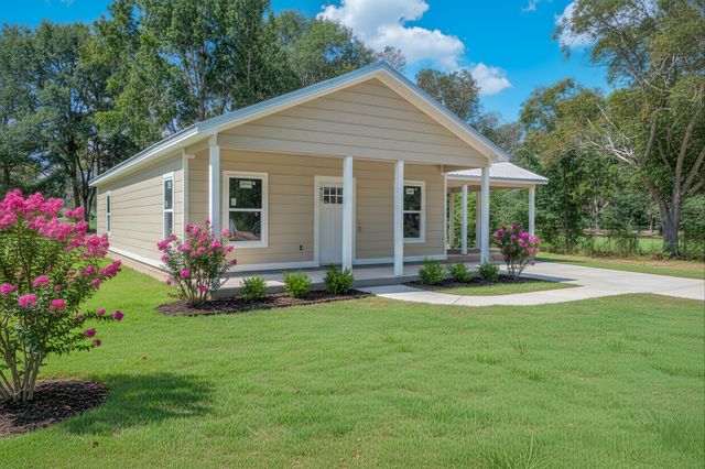 1963 Marsha Road Road, Florala, AL 36442