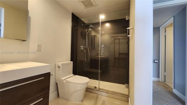 10985 SW 107th St 304, Miami, FL 33176