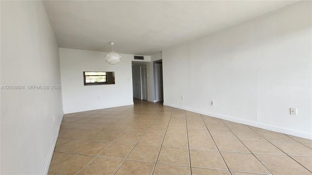 10985 SW 107th St 304, Miami, FL 33176