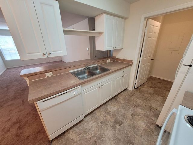 36106 LAKE CHASE BOULEVARD 102, Zephyrhills, FL 33541