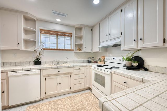 2816 Holly Ct, Placerville, CA 95667