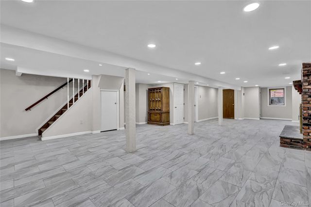 66 Phelps Lane, North Babylon, NY 11703