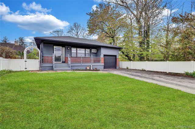 66 Phelps Lane, North Babylon, NY 11703