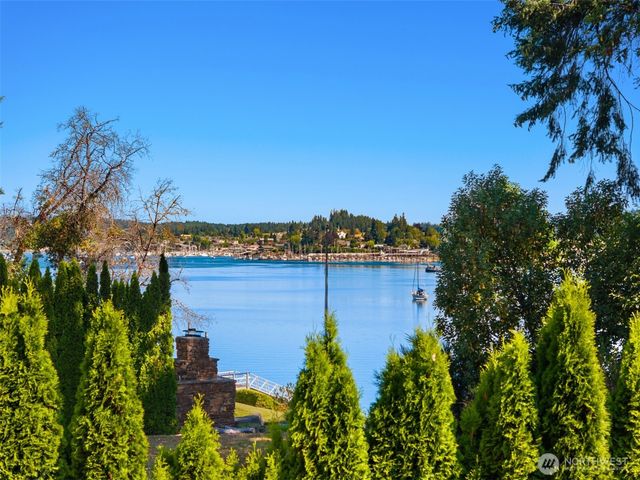 16392 Pearson Road NE, Poulsbo, WA 98370
