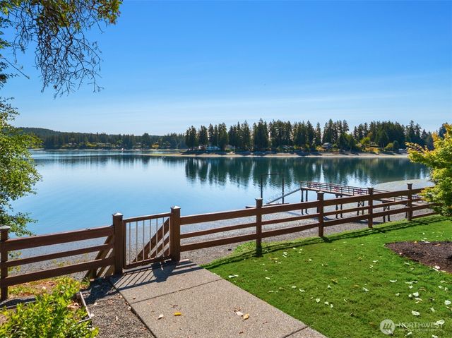 16392 Pearson Road NE, Poulsbo, WA 98370