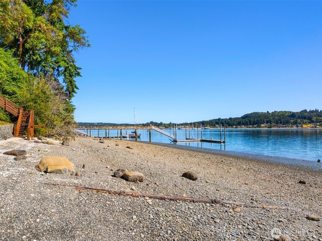 16392 Pearson Road NE, Poulsbo, WA 98370