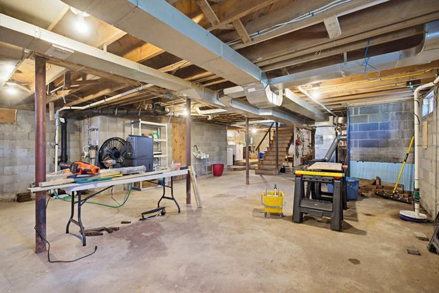 42 Kenney Street, Manchester, NH 03103