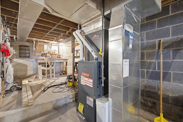 42 Kenney Street, Manchester, NH 03103