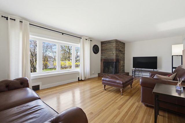 42 Kenney Street, Manchester, NH 03103