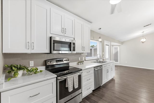 2110 Lansdown Drive, Carrollton, TX 75010