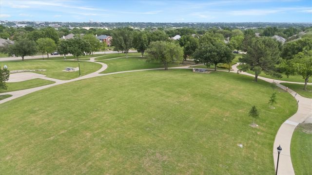 2110 Lansdown Drive, Carrollton, TX 75010