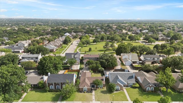 2110 Lansdown Drive, Carrollton, TX 75010