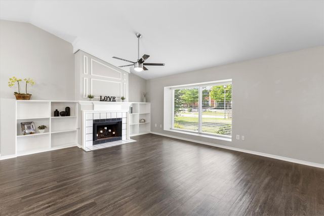 2110 Lansdown Drive, Carrollton, TX 75010