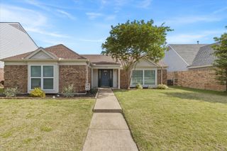 2110 Lansdown Drive, Carrollton, TX 75010