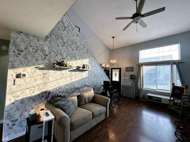 6588 Dunsdin Drive, Plainfield, IN 46168