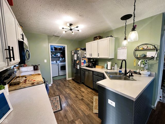 6588 Dunsdin Drive, Plainfield, IN 46168