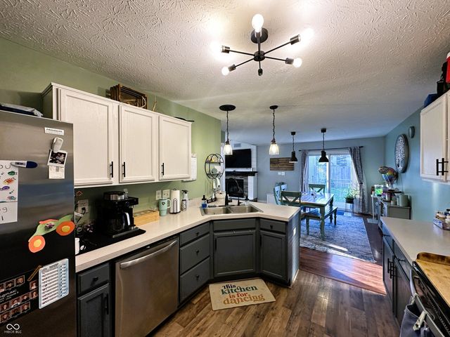 6588 Dunsdin Drive, Plainfield, IN 46168