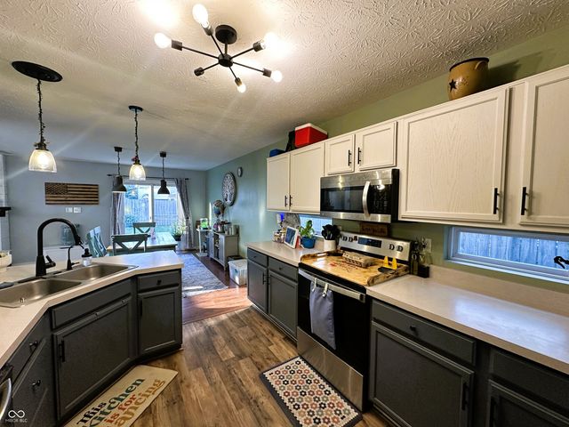 6588 Dunsdin Drive, Plainfield, IN 46168