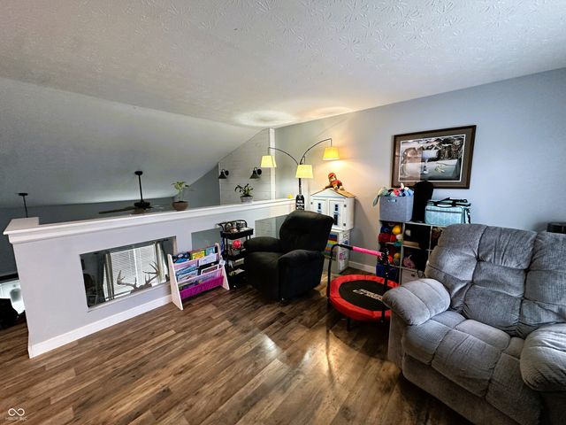 6588 Dunsdin Drive, Plainfield, IN 46168