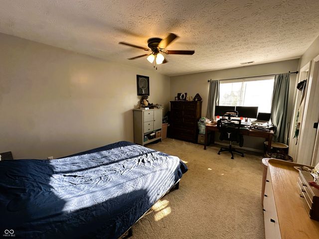 6588 Dunsdin Drive, Plainfield, IN 46168